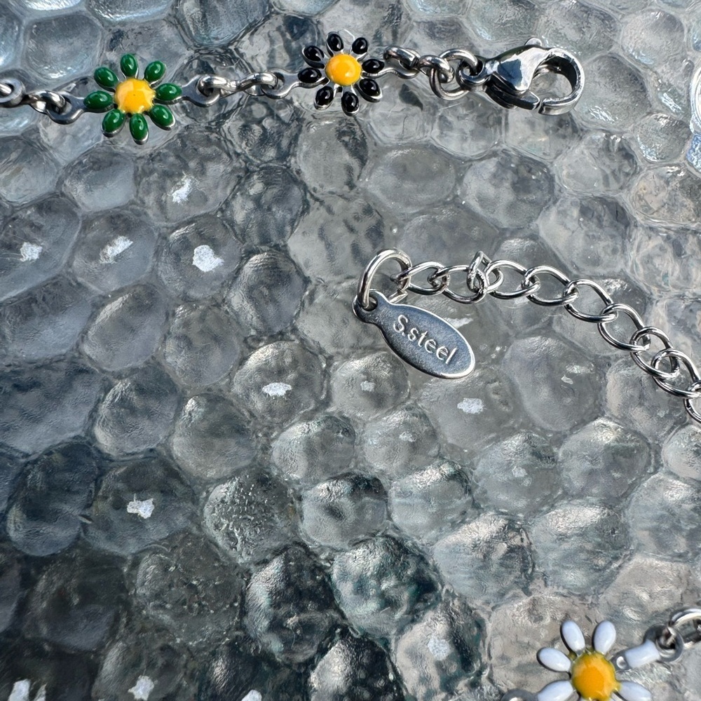 Dainty Floral Multicolor Stainless Steel Bracelet - Picture 7 of 8